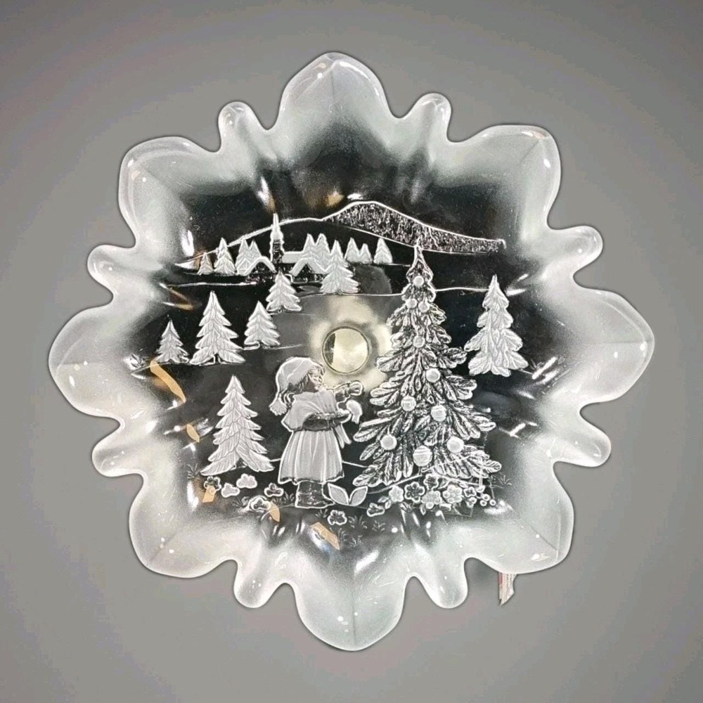 Vintage Mikasa Frosted Glass Christmas Pedestal Bowl Ruffled Winter Scene